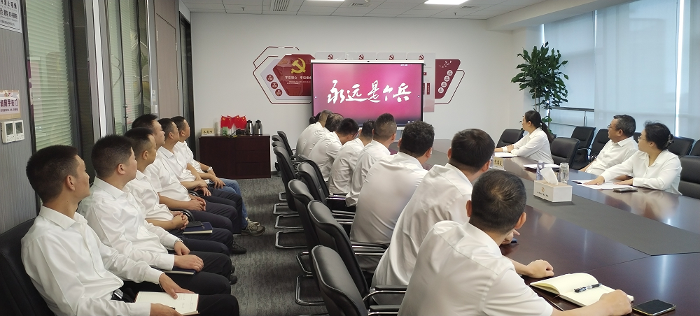 市金发集团召开“八一”建军节退役军人座谈会